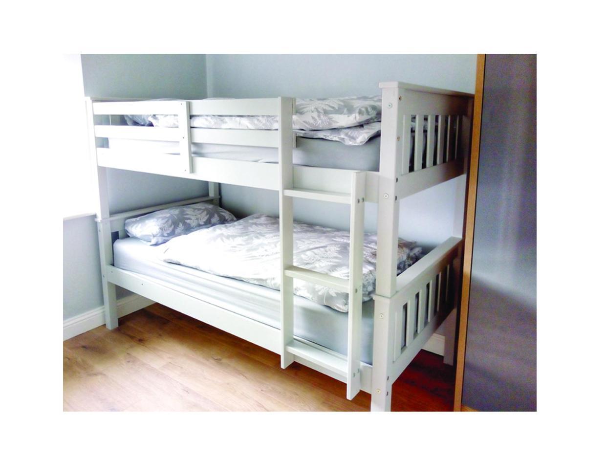 Ardess Number 25 Self Catering Apartments Ederney מראה חיצוני תמונה